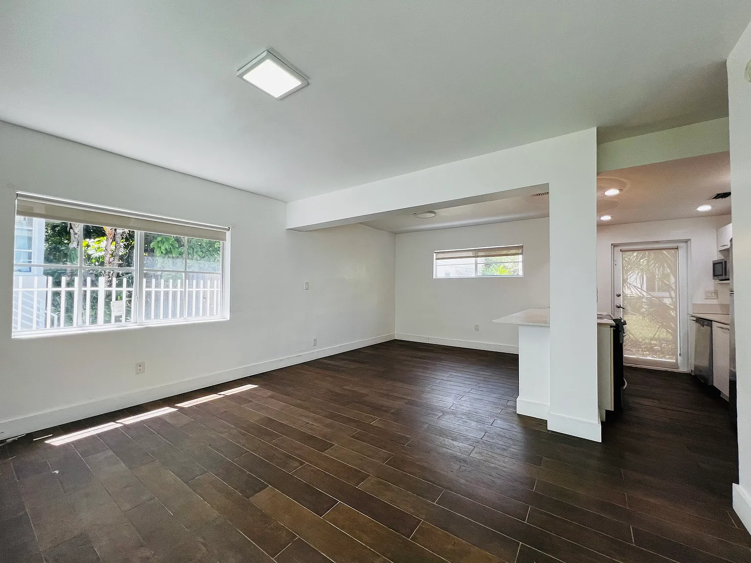 1 bed, 950 sqft, $2,650 — Photo 3