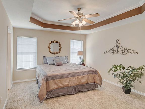 5th image of 1008 Bougainvillea St