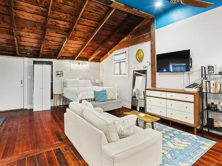 1510 Saint Roch Ave #2 — Photo 3