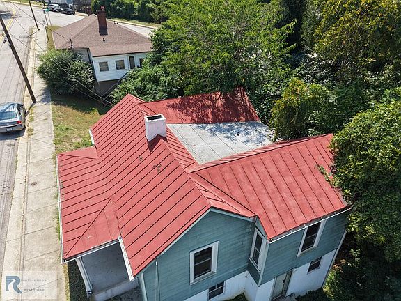 4th image of 219 Cleveland St