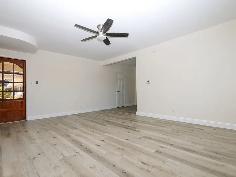 La Casa Blanca — Photo 36