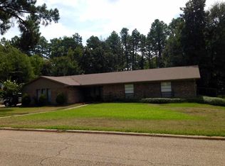 225 Mosley Cir S, Longview, TX 75605