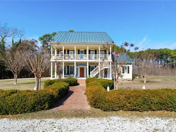 17271 Morgarts Beach Rd, Smithfield, VA 23430