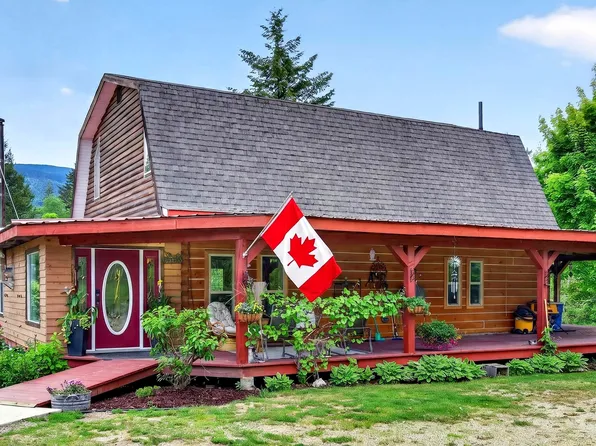 2236 Yellowhead Hwy, Clearwater, BC V0E 3A0