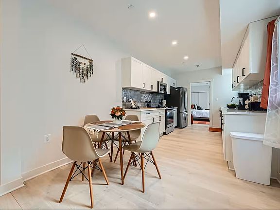 3rd image of 731 S Ann St #1