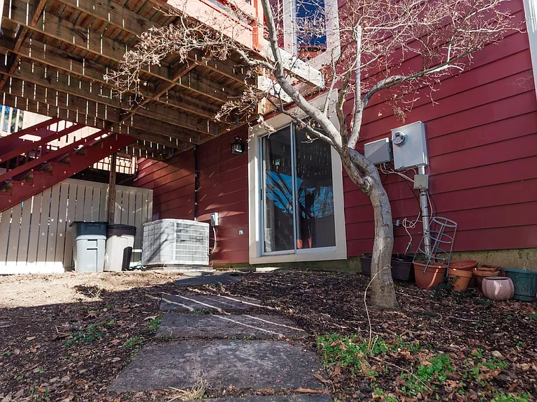 1664 Whisperhill Dr — Photo 23
