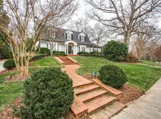 902 Nottingham Rd, Greensboro, NC 27408