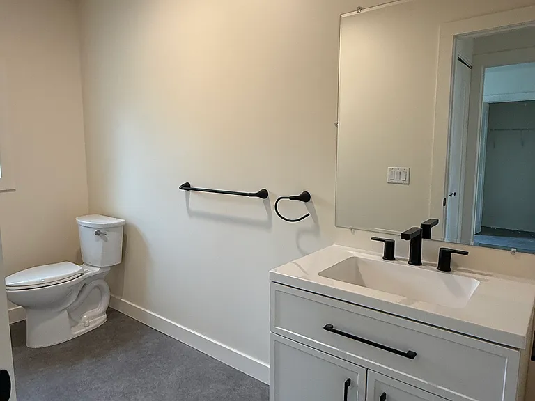 116 Pearl St #4 — Photo 2