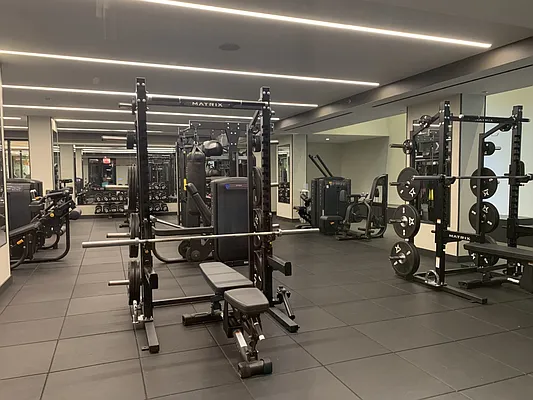 Rented by R New York | media 22