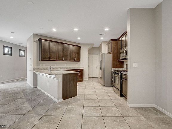 4th image of 6657 Rocky Reef St
