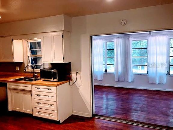 4th image of 7611 Pine Hill Dr