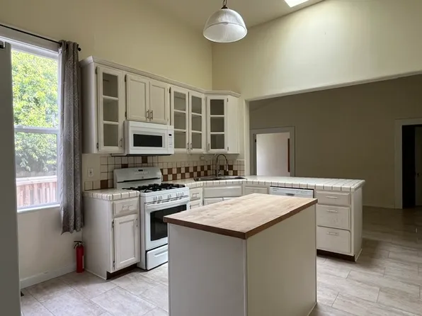 32 D St, Hydesville, CA 95547