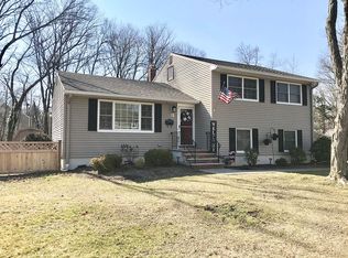 51 Magnolia Dr, New Providence, NJ 07974