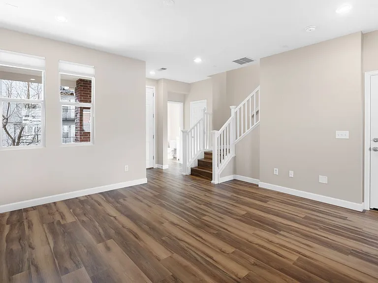 13543 E Longview Ave — Photo 9