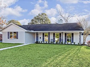 5211 Briarbend Dr, Houston, TX 77035