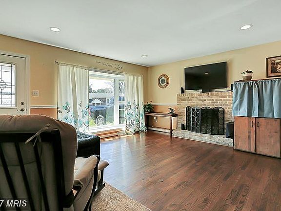 4th image of 10920 Oak Forest Cir