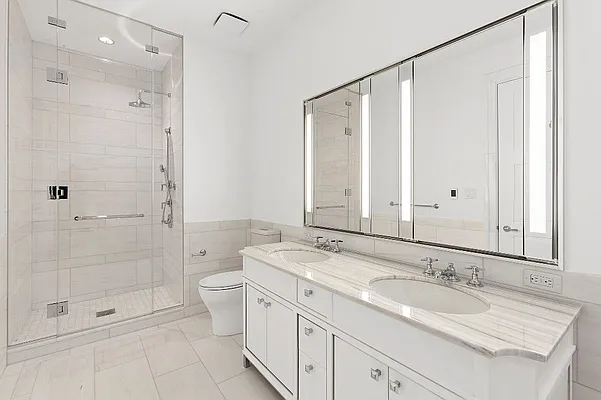 Rented by New York Casas Ltd. | media 22