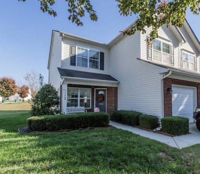 2nd image of 11668 Stockdale Ct #11668