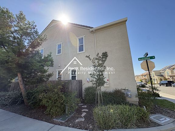 5th image of 1622 Viburnum Ln