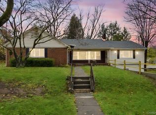 3 Lake Dr, Ellenville, NY 12428