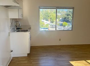 820, Los Angeles, CA 90042