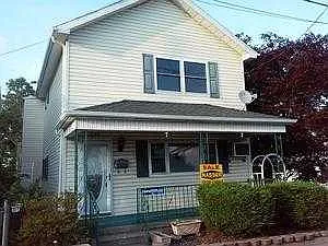 530 Eynon St photo 1