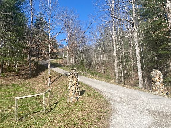 5th image of 11598 Red Lick Rd