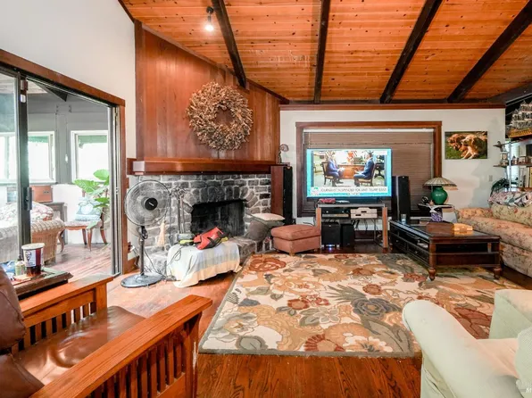 21 Red Rock Way, San Rafael, CA 94903