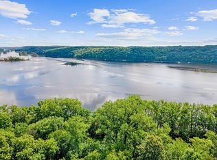 101 Ridge Lane Dr, Stillwater, MN 55082