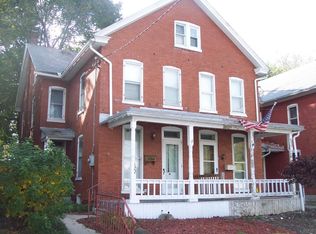 122 W Fulton St, Ephrata, PA 17522