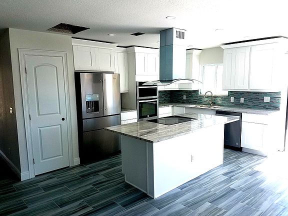 2nd image of 13839 Sommers Ave