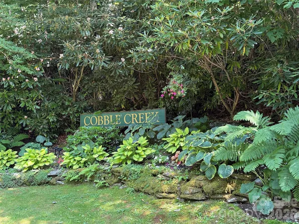 220 Cobble Creek Ln, Boone, NC 28607