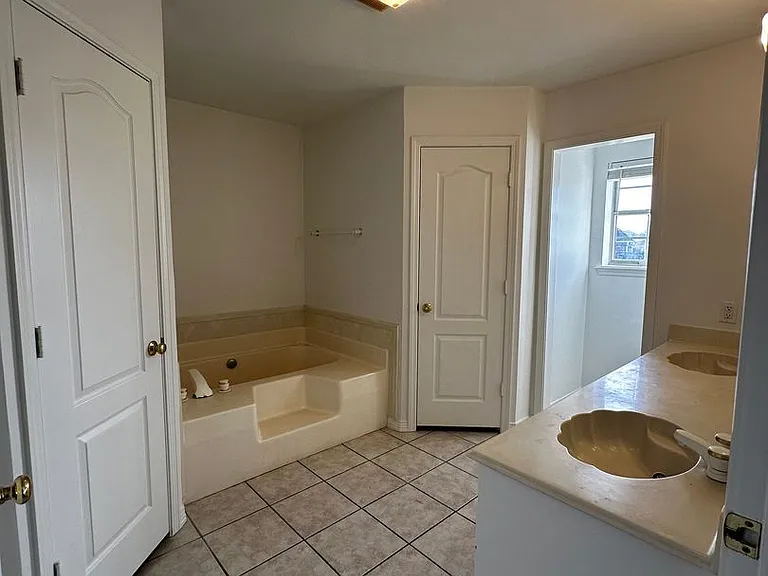 3800 Fern Ridge Dr — Photo 10