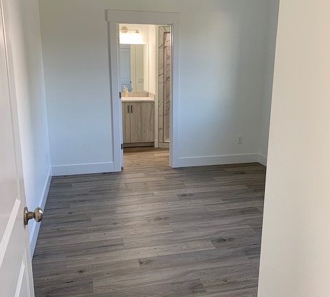 5th image of 602 W Oak St #B