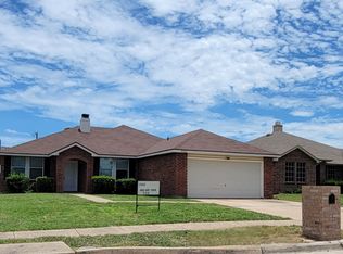 3512 Panorama Ln, Grand Prairie, TX 75052