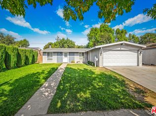 19037 Stillmore St, Santa Clarita, CA 91351