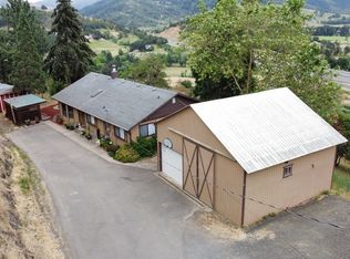 360 Clarks Branch Rd, Myrtle Creek, OR 97457