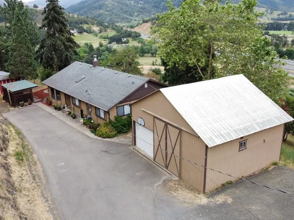360 Clarks Branch Rd, Myrtle Creek, OR 97457