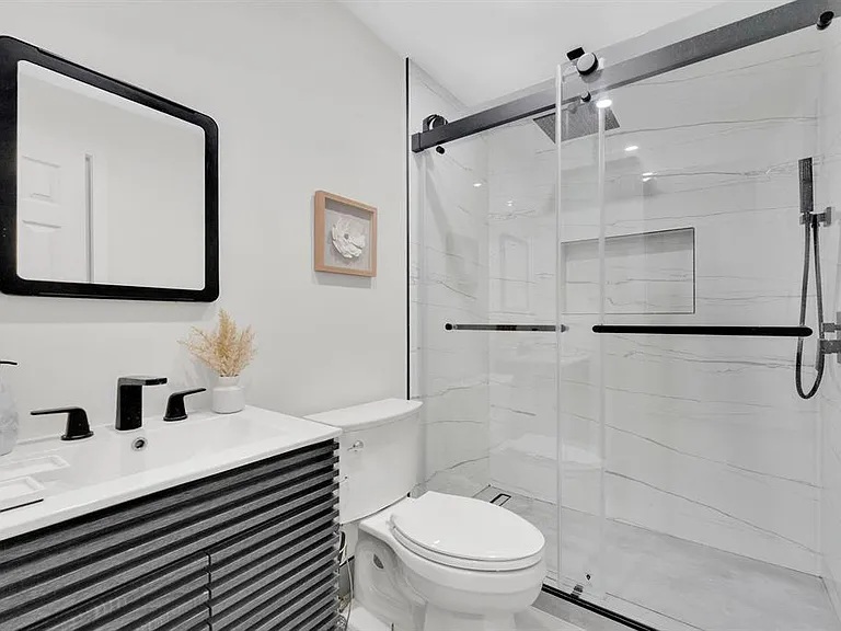 1115 Stillwater Dr — Photo 16