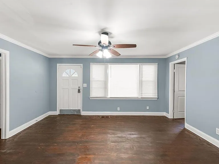 360 Betsy Ave SW — Photo 7