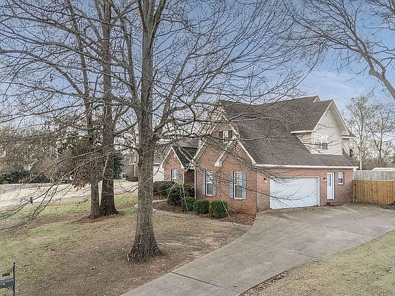 2nd image of 125 Grand Oaks Blvd