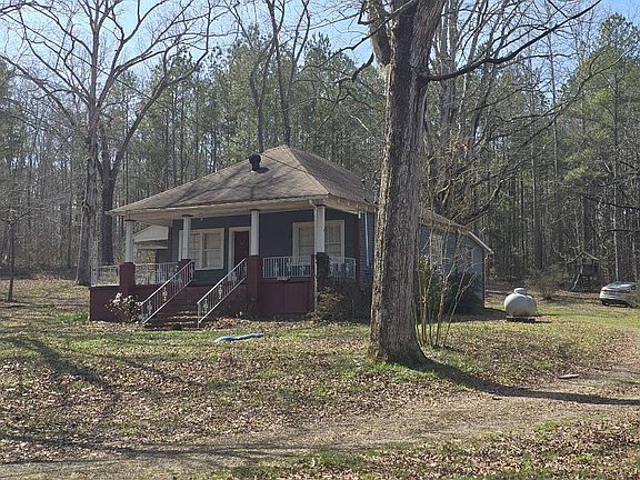 2nd image of 2706 Reeceburg Rd SE