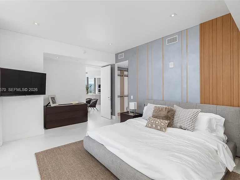 18975 Collins Ave #504 — Photo 11