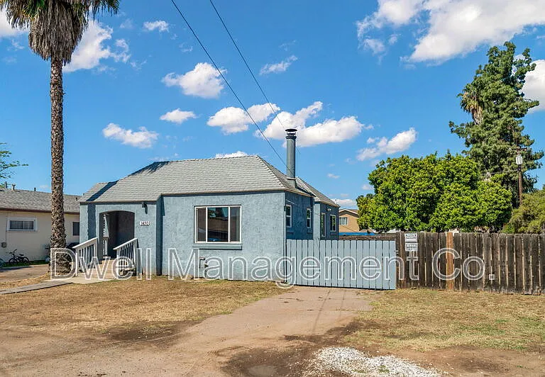 1430 Diamond Ln — Photo 26