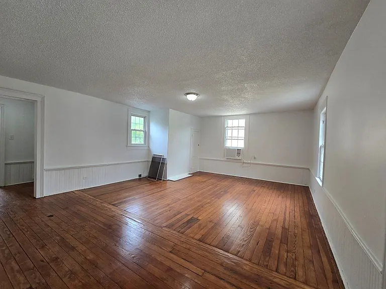 403 W Hampton Ave — Photo 5