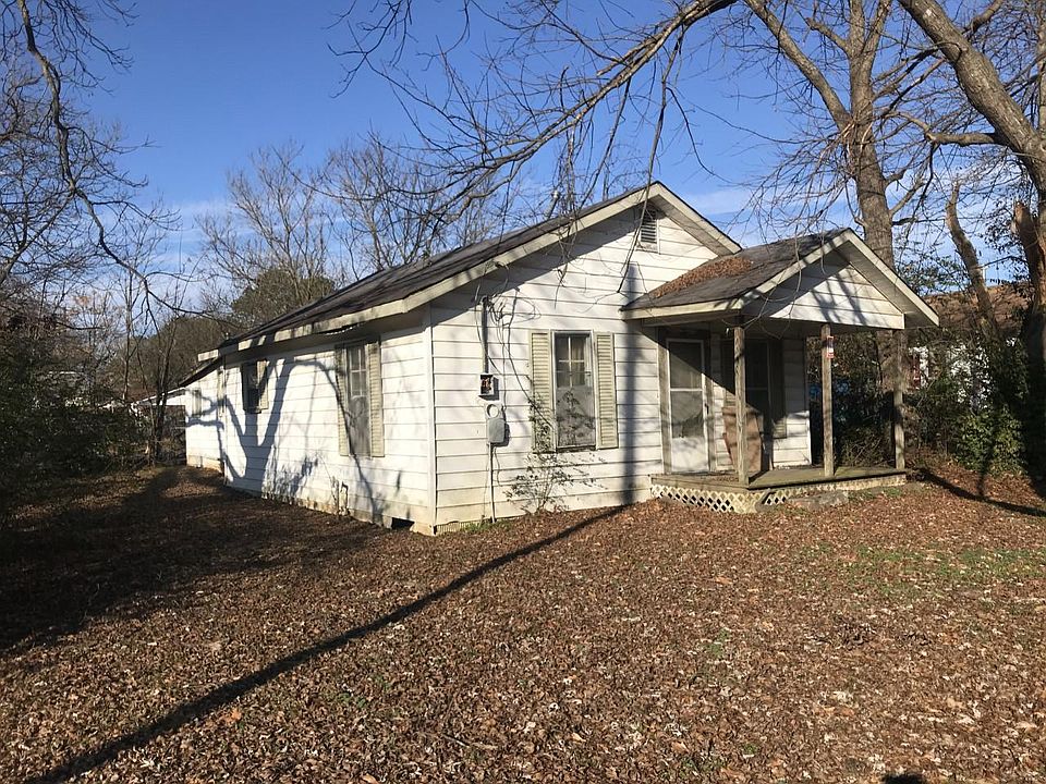 1st image of 1004 Arkansas St
