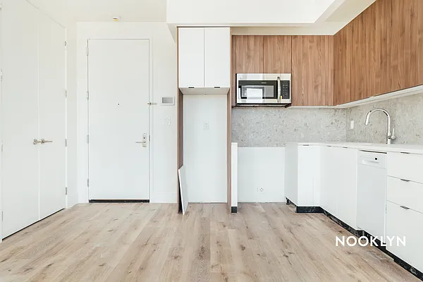Rented by Nooklyn NYC LLC | media 73