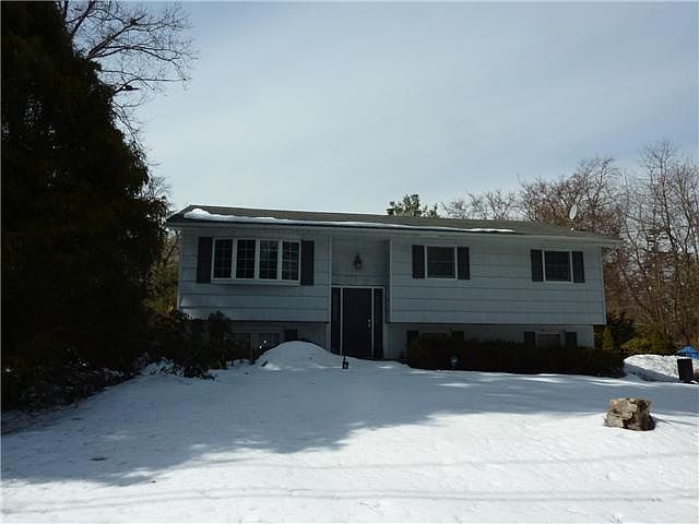 1st image of 7 Ashwood Dr