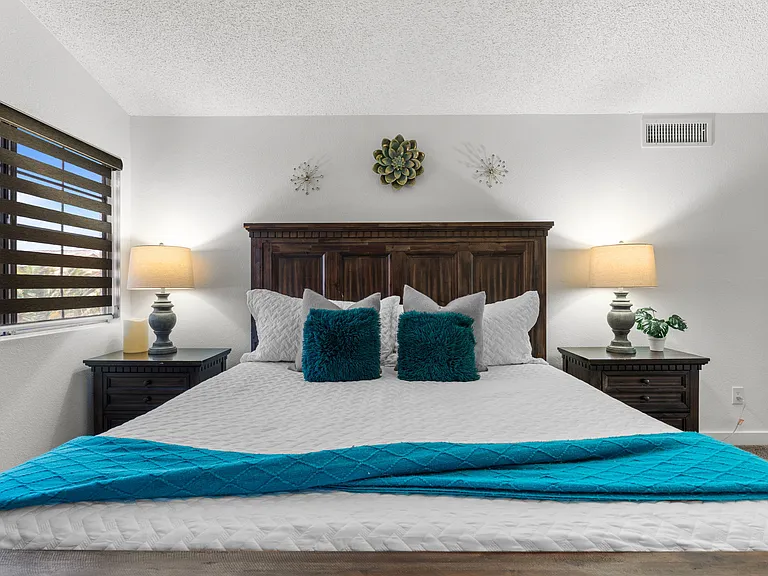 11417 W Orange Blossom Ln — Photo 48