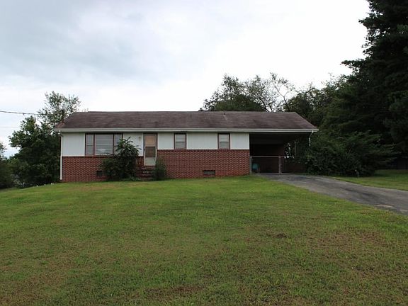 3rd image of 211 Golf View Dr